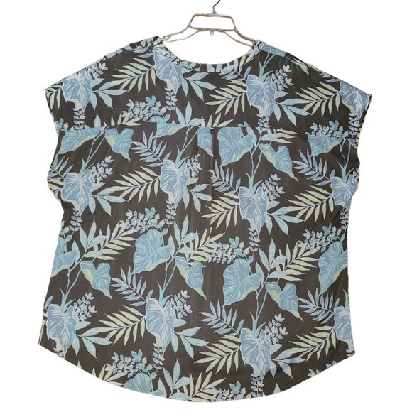 Torrid Challis Button-Front Dolman Sleeve Top - Picture 5 of 9